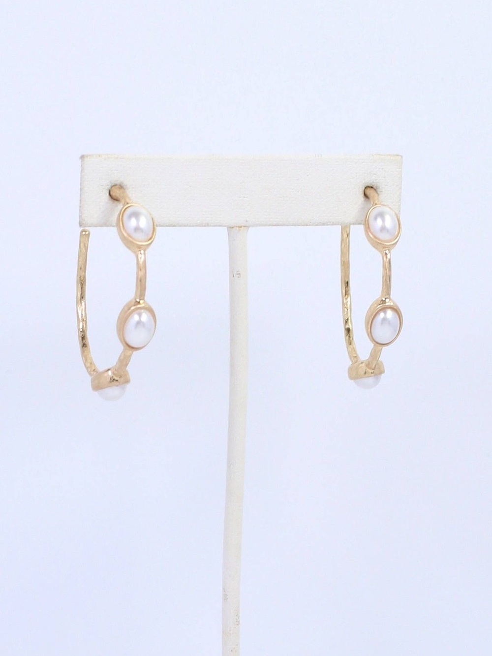 Caroline Hill Worn Gold Arabelle Oval Pearl Hoop Earring